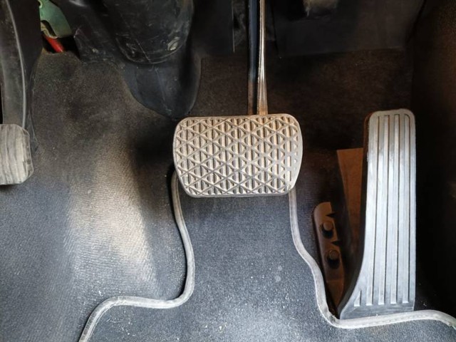 Second-hand 2012 Mercedes-Benz E-Class 220 CDI for sale in Bangalore-5