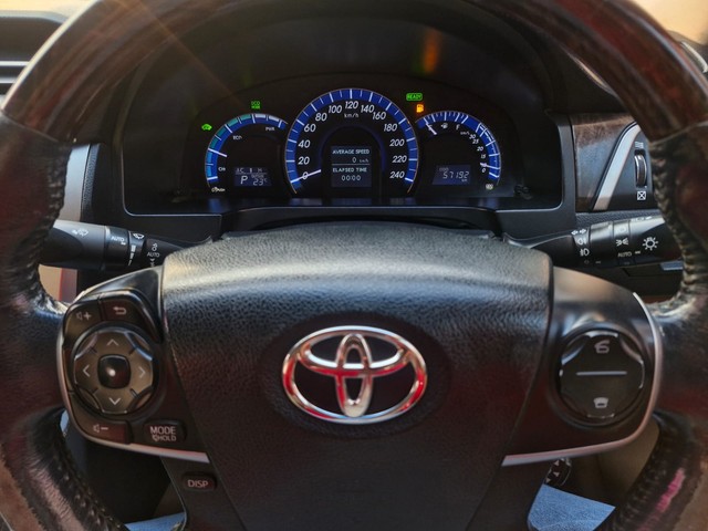 Second-hand 2014 Toyota Camry Hybrid for sale in Mumbai-4