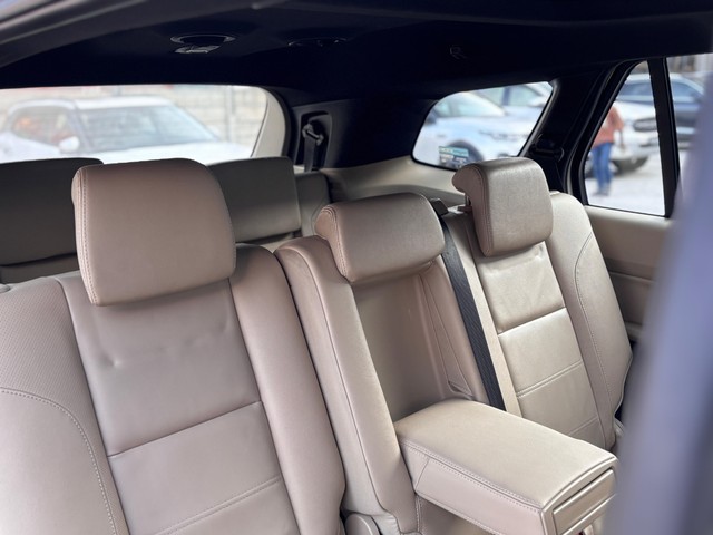 Second-hand 2021 Ford Endeavour Titanium Plus 4X2 AT for sale in New Delhi-14