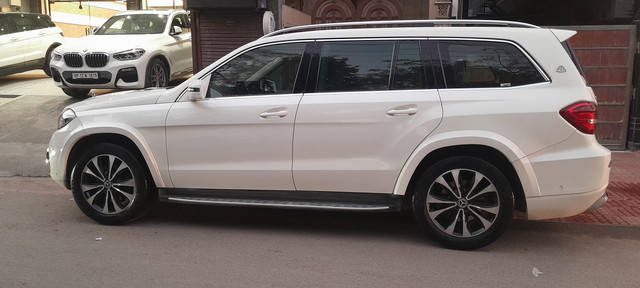 Second-hand 2017 Mercedes-Benz GLS 400 4MATIC for sale in New Delhi-2