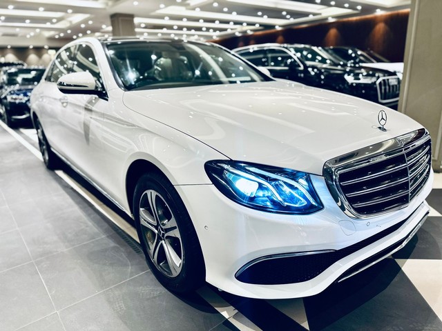 Second-hand 2017 Mercedes-Benz E-Class E200 Edition E for sale in New Delhi-0