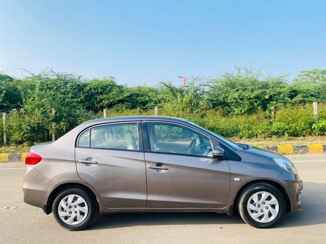 Second-hand 2015 Honda Amaze S i-Dtech for sale in Ahmedabad-1