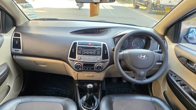 Second-hand 2013 Hyundai i20 Magna for sale in Nagpur-8