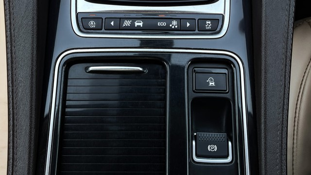 Jaguar F-Pace Prestige 2.0 AWD Second-hand 2019 Jaguar F-Pace Prestige 2.0 AWD for sale in New Delhi-17