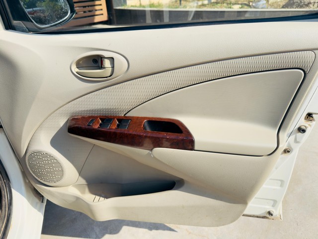 Second-hand 2015 Toyota Etios GD for sale in Kanpur-5