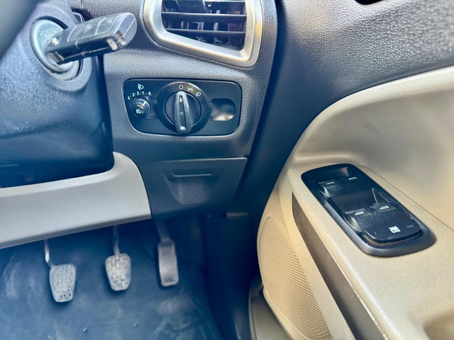 Second-hand 2014 Ford Ecosport 1.5 DV5 MT Titanium for sale in Vadodara-9