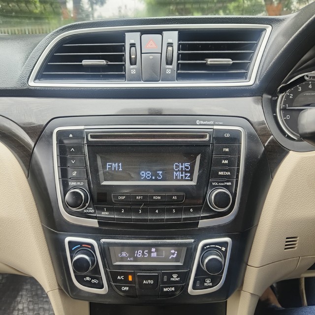 Second-hand 2017 Maruti Ciaz VXi Plus for sale in Mehsana-3