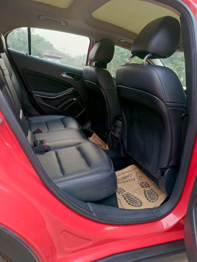 Second-hand 2019 Mercedes-Benz GLA Class 200 Sport for sale in New Delhi-12