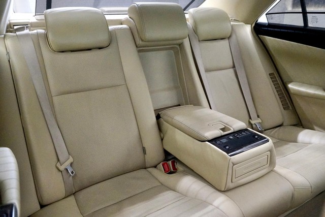 Second-hand 2017 Toyota Camry Hybrid for sale in New Delhi-13