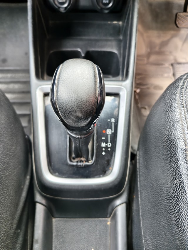 Second-hand 2020 Maruti Suzuki Swift AMT VXI for sale in Nagpur-8