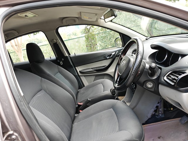 Tata Tiago 1.2 Revotron XZ Second-hand 2017 Tata Tiago 1.2 Revotron XZ for sale in Noida-12
