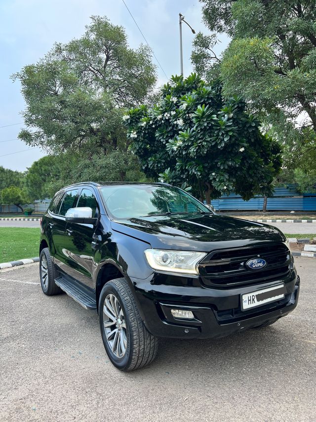 Ford Endeavour 3.2 Titanium AT 4x4 Second-hand 2017 Ford Endeavour 3.2 Titanium AT 4x4 for sale in Mohali