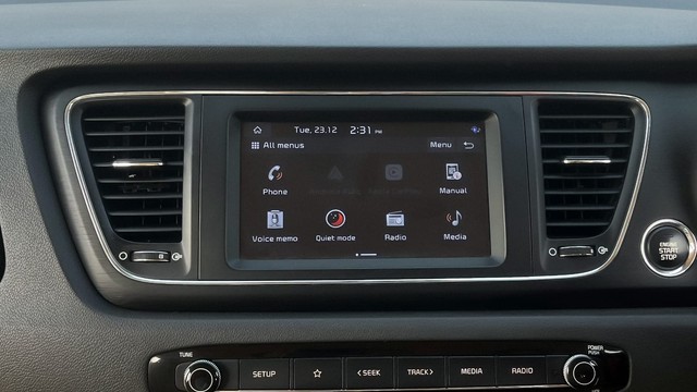 Second-hand 2021 Kia Carnival Premium for sale in New Delhi-18