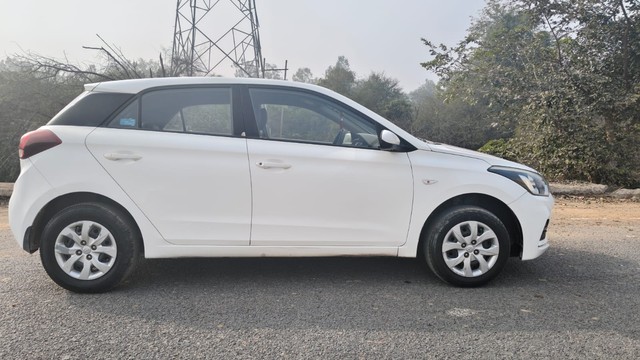 Second-hand 2019 Hyundai i20 Petrol Magna for sale in Faridabad-1
