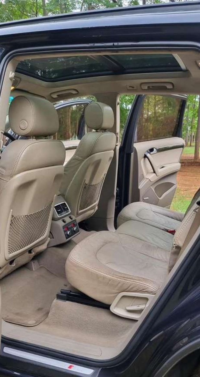 Second-hand 2008 Audi Q7 3.0 TDI quattro for sale in Srikakulam-3