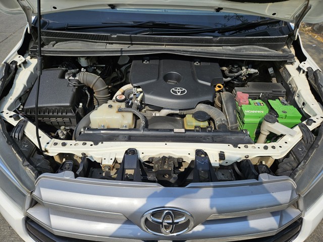 Second-hand 2019 Toyota Innova Crysta 2.8 ZX AT BSIV for sale in Mumbai-3