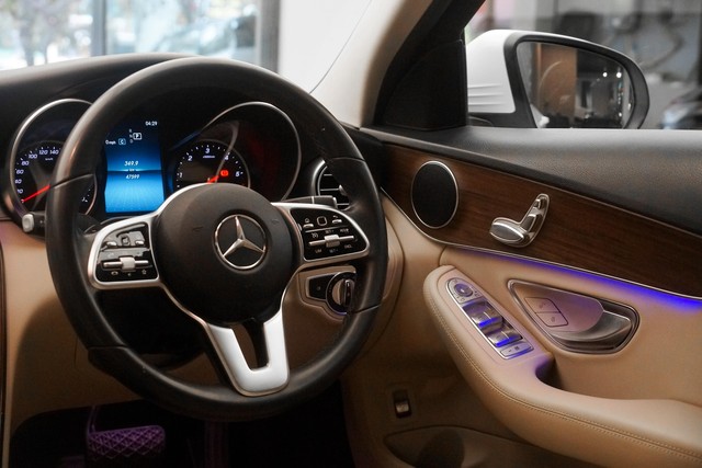 Second-hand 2019 Mercedes-Benz C-Class Progressive C 220d for sale in New Delhi-13