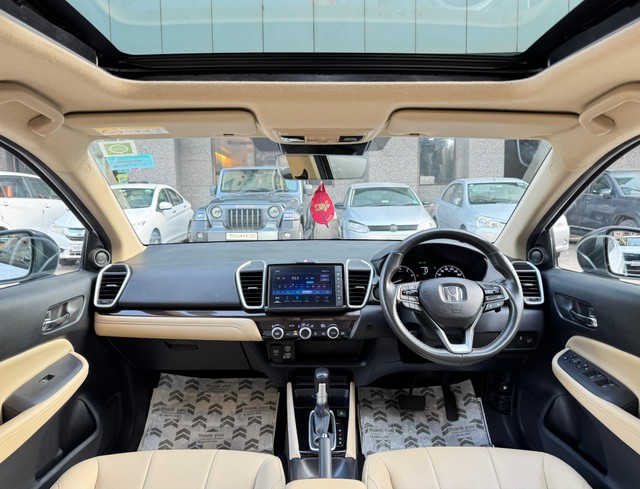 Second-hand 2023 Honda City ZX CVT for sale in Mumbai-8