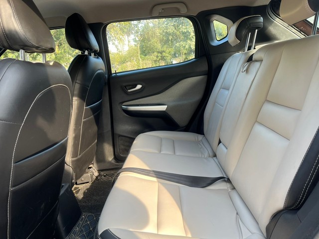 Second-hand 2022 Nissan Magnite Turbo CVT XV BSVI for sale in Noida-12