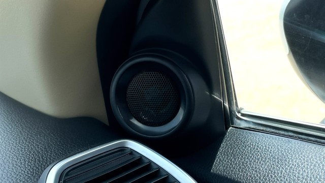 Second-hand 2022 Honda City VX MT for sale in New Delhi-19