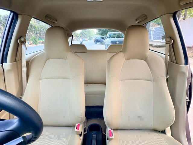 Second-hand 2016 Honda Brio E MT for sale in Vadodara-14