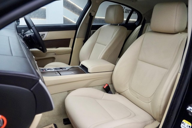 Second-hand 2015 Jaguar XF 2.0 Litre Petrol for sale in New Delhi-15