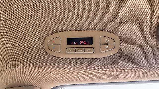 Second-hand 2021 Kia Carnival Premium for sale in New Delhi-7