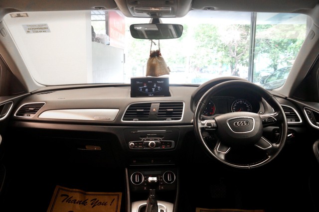 Second-hand 2017 Audi Q3 35 TDI Quattro Premium for sale in New Delhi-14