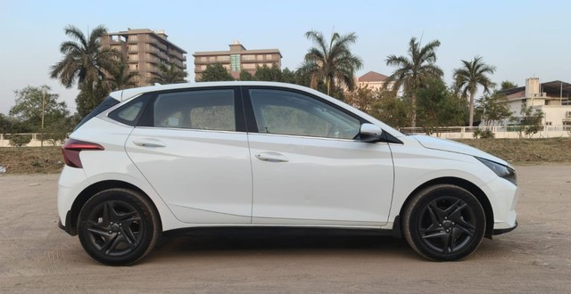 Second-hand 2022 Hyundai i20 Sportz BSVI for sale in Vadodara-1