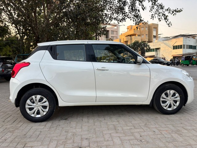 Maruti Suzuki Swift AMT VXI Second-hand 2019 Maruti Suzuki Swift AMT VXI for sale in Vadodara-1