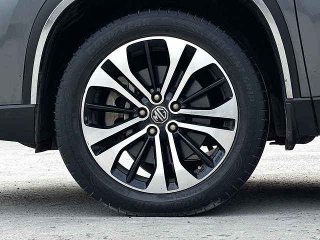 Second-hand 2021 MG Hector Plus Sharp CVT for sale in New Delhi-4