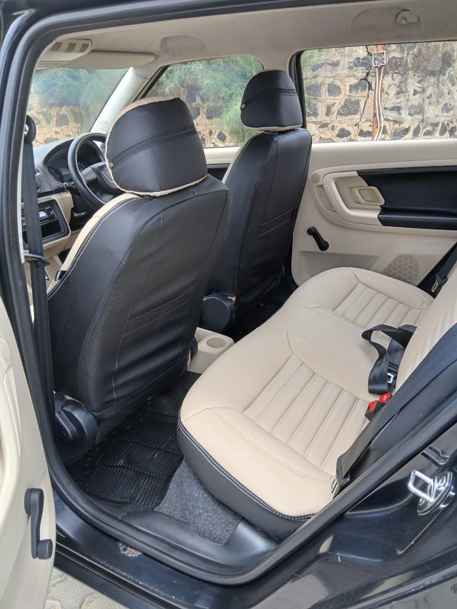 Second-hand 2011 Skoda Fabia 1.2 MPI Ambiente Petrol for sale in Chennai-15