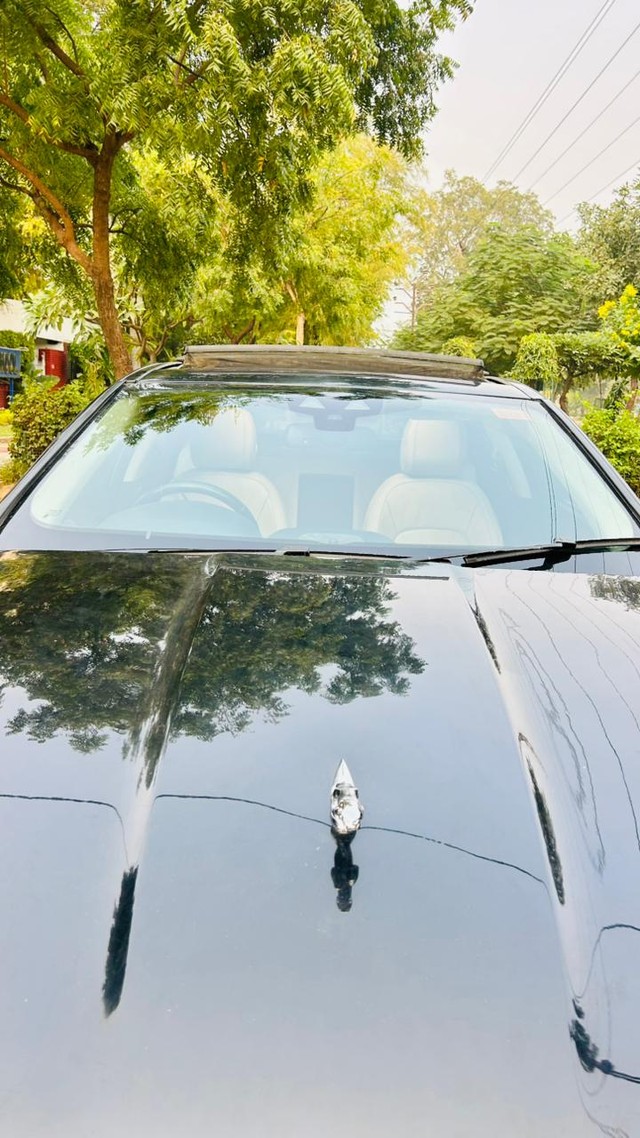 Second-hand 2017 Jaguar XE 2.0L Diesel Prestige for sale in Meerut-3