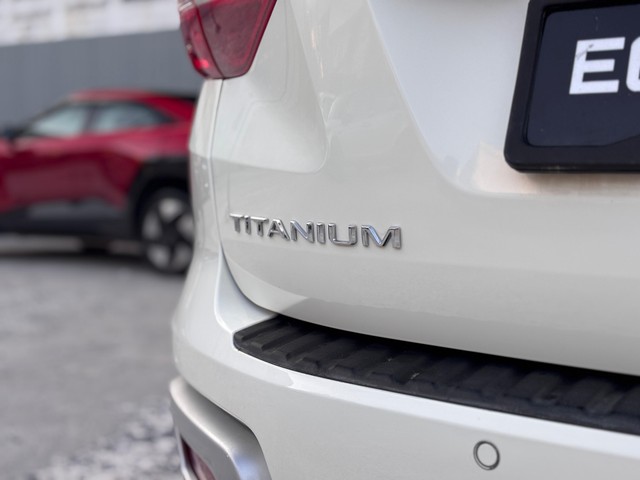 Second-hand 2021 Ford Endeavour Titanium Plus 4X2 AT for sale in New Delhi-27