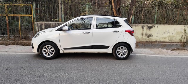 Second-hand 2015 Hyundai Grand i10 AT Asta for sale in New Delhi-3