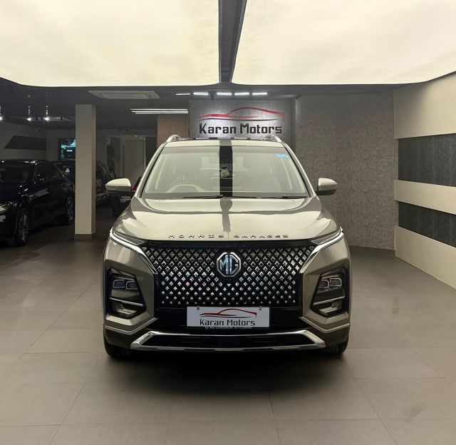 MG Hector Plus Sharp Pro 2023-2025 Second-hand 2023 MG Hector Plus Sharp Pro 2023-2025 for sale in New Delhi