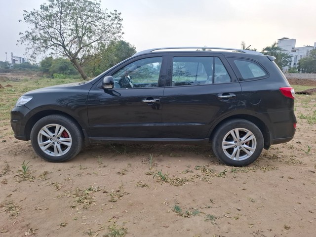 Second-hand 2013 Hyundai Santa Fe 4x4 AT for sale in Vadodara-3