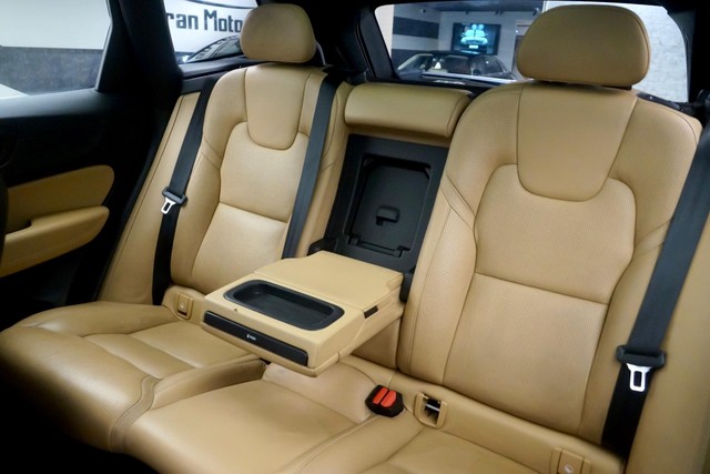 Second-hand 2018 Volvo XC60 Inscription D5 BSIV for sale in New Delhi-19