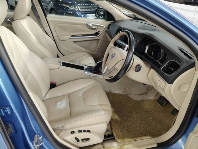 Second-hand 2016 Volvo S60 D4 KINETIC for sale in Bangalore-3