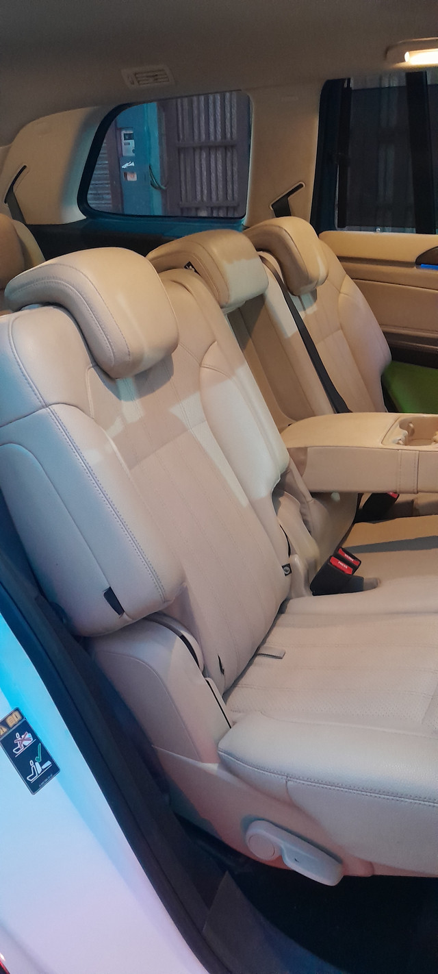 Second-hand 2017 Mercedes-Benz GLS 400 4MATIC for sale in New Delhi-16