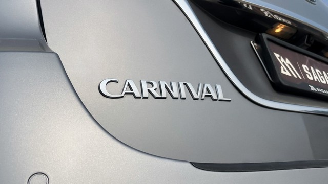 Second-hand 2021 Kia Carnival Premium for sale in New Delhi-38