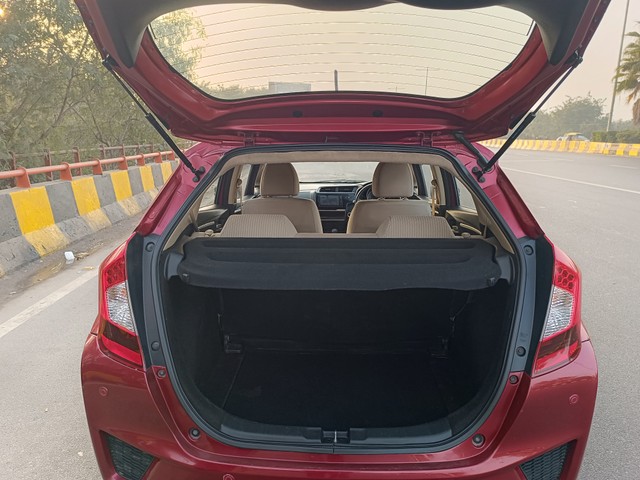 Second-hand 2018 Honda Jazz VX CVT for sale in New Delhi-16