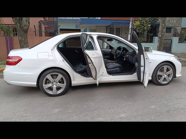 Second-hand 2012 Mercedes-Benz E-Class 220 CDI for sale in Bangalore-7