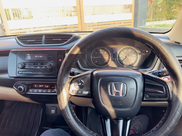 Second-hand 2018 Honda Amaze V Diesel BSIV for sale in Kanpur-9