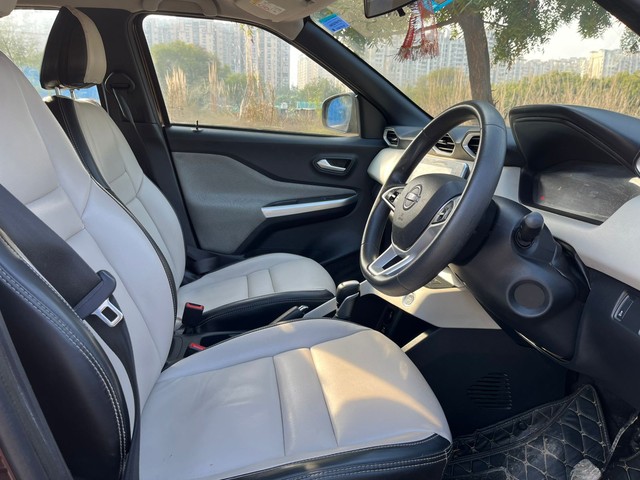 Second-hand 2022 Nissan Magnite Turbo CVT XV BSVI for sale in Noida-13