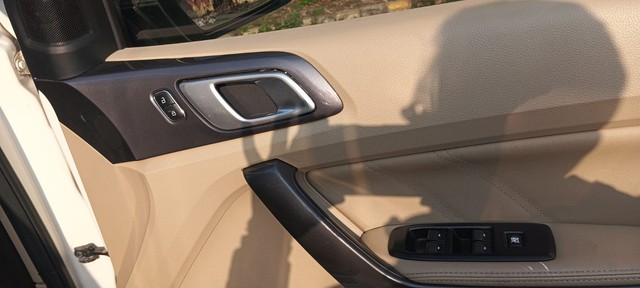 Ford Endeavour 3.2 Titanium AT 4X4 Second-hand 2017 Ford Endeavour 3.2 Titanium AT 4X4 for sale in New Delhi-10