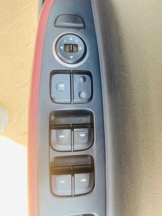 Second-hand 2016 Hyundai i10 Era for sale in Ahmedabad-8