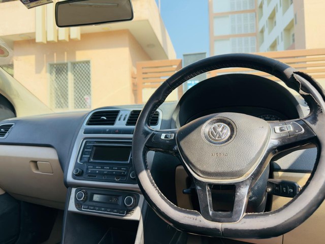 Second-hand 2014 Volkswagen Polo 1.2 MPI Comfortline for sale in Kanpur-4