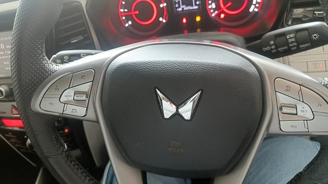 Mahindra XUV300 W8 Diesel Second-hand 2023 Mahindra XUV300 W8 Diesel for sale in Lucknow-4