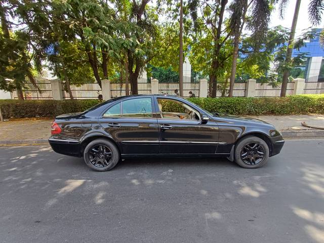 https://images10.gaadi.com/usedcar_image/UP1A.231005.007/original/7959bf9c-1020-4667-8d3b-5ebe5107facc.jpg?imwidth=6401